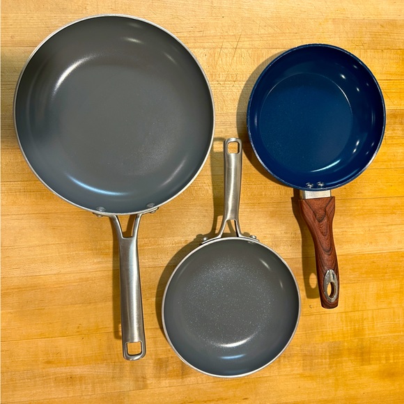 Calphalon Kitchen 2 Calphalon Ceramic Pans Phantom Chef Fry Pan